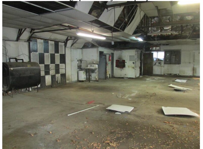 More Photos Of 1 S Mason St, Salem Auto Repair For Sale