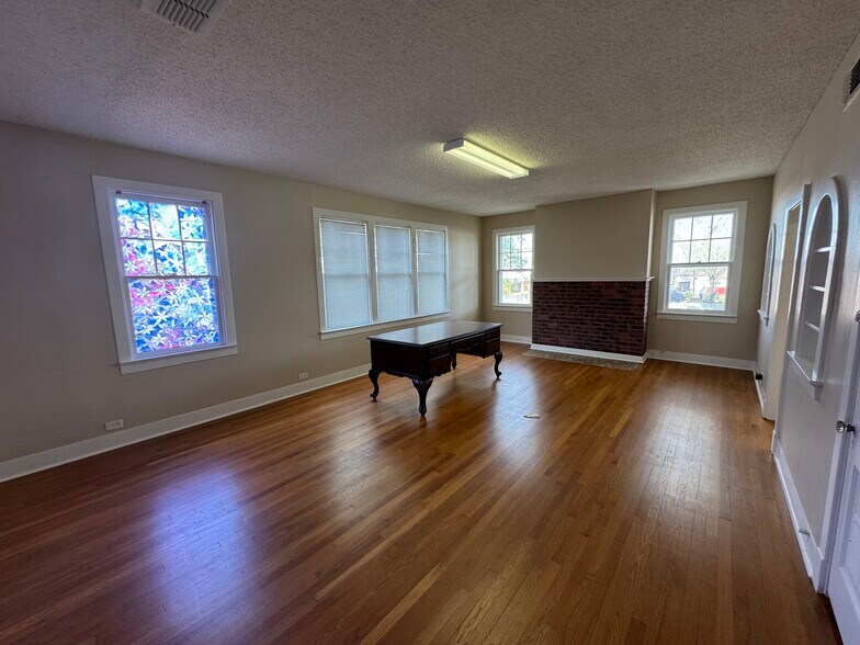More Photos Of 436 S Fannin Ave, Tyler Office Residential For Sale