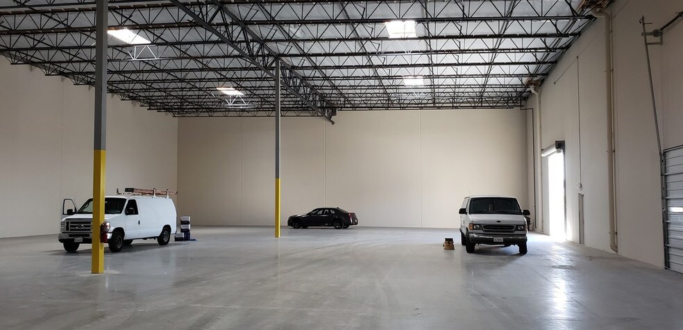 More Photos Of 10668 Hickson St, El Monte Warehouse For Lease