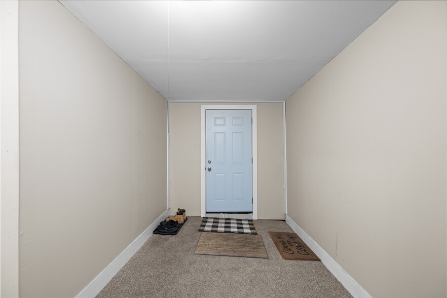 More Photos Of 2734 Bridge Ave, Davenport Multifamily For Sale