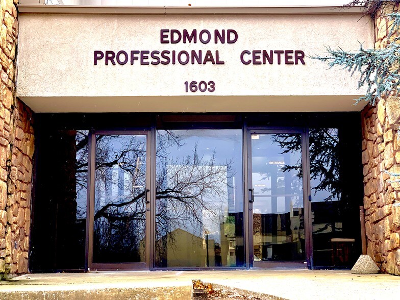 More Photos Of 1603 E 19th St, Edmond Coworking Space