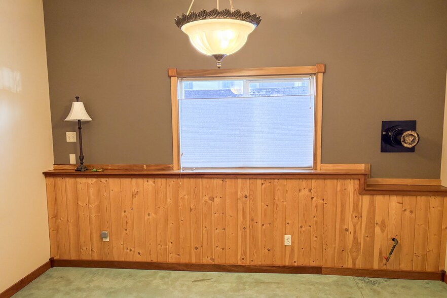 More Photos Of 338 NW 85th St, Seattle Office For Sale