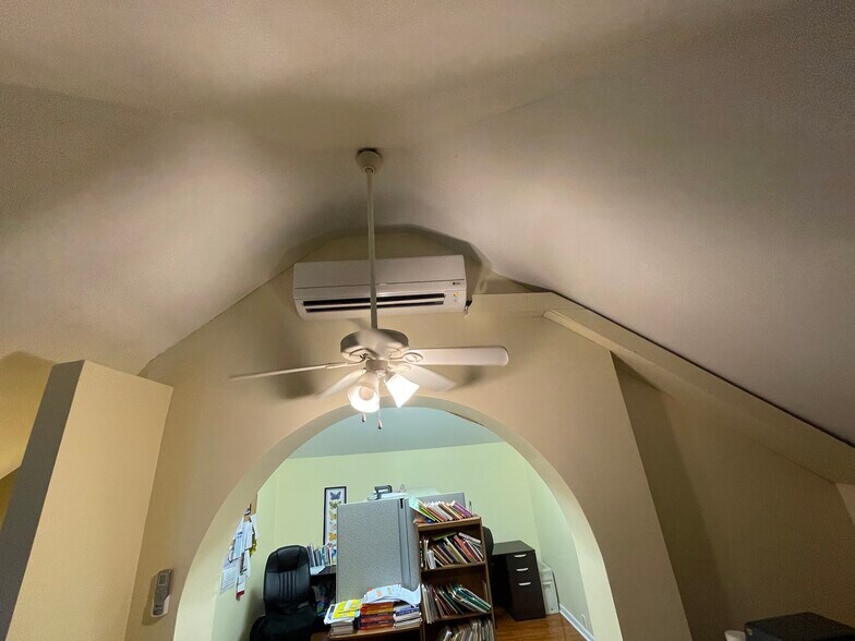 More Photos Of 2300 10th Ct, Birmingham Office Residential For Sale