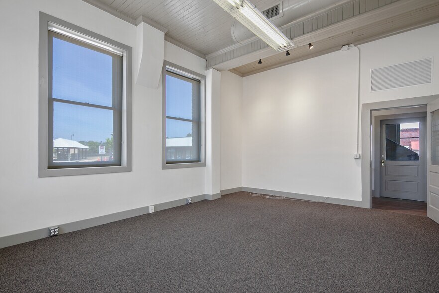 More Photos Of 159 Maxwell St, Fayetteville Office Residential For Sale