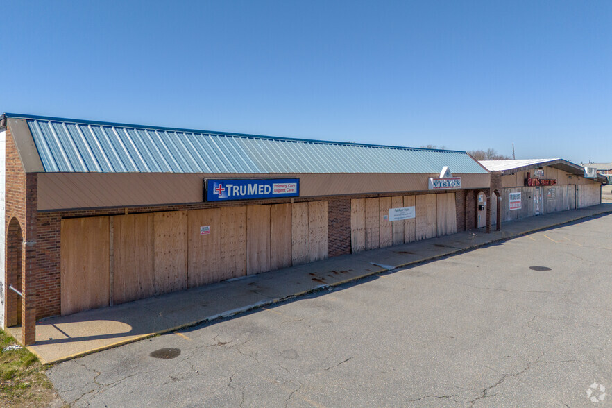 Primary Photo Of 350 Mariano Bishop Blvd, Fall River Freestanding For Sale