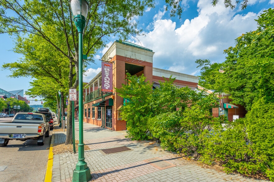 More Photos Of 212 Market St, Chattanooga Restaurant For Sale