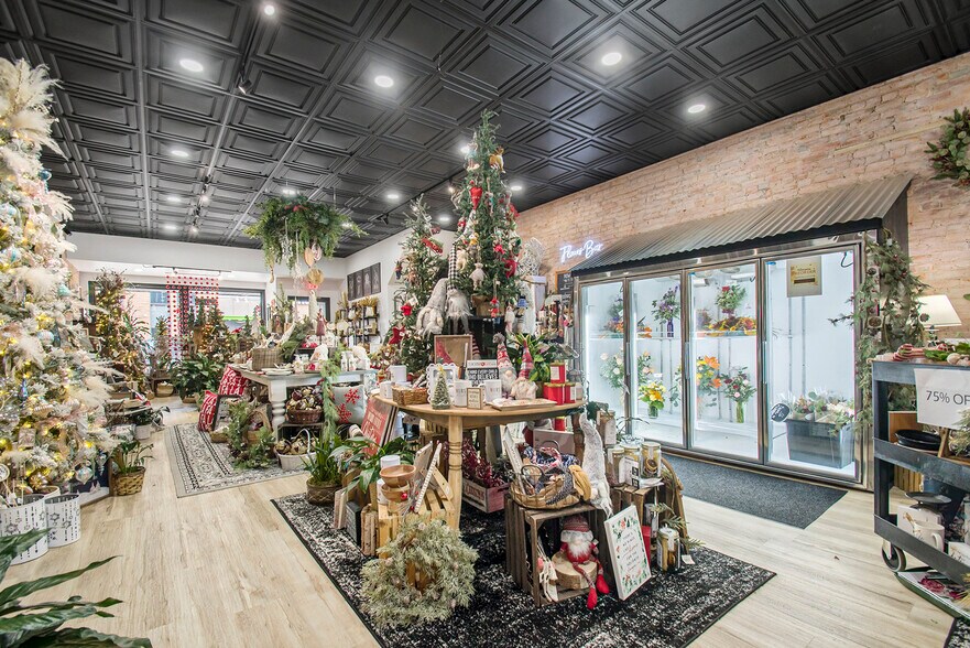 More Photos Of 111 Commercial St, Dowagiac Storefront Retail Residential For Sale