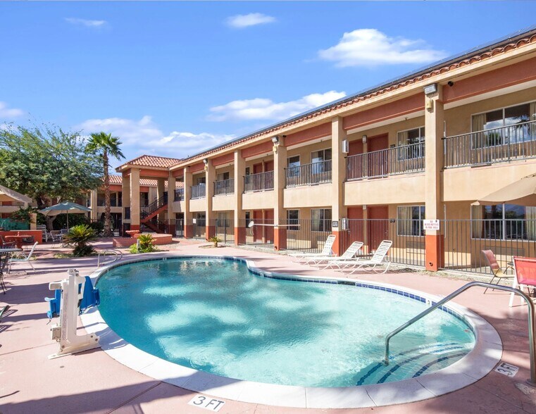 More Photos Of 81753 111 Hwy, Indio Hotel For Sale