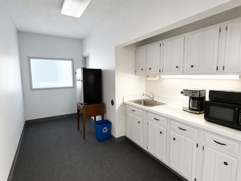 More Photos Of 3245 Hampton Ave, Saint Louis Office For Sale