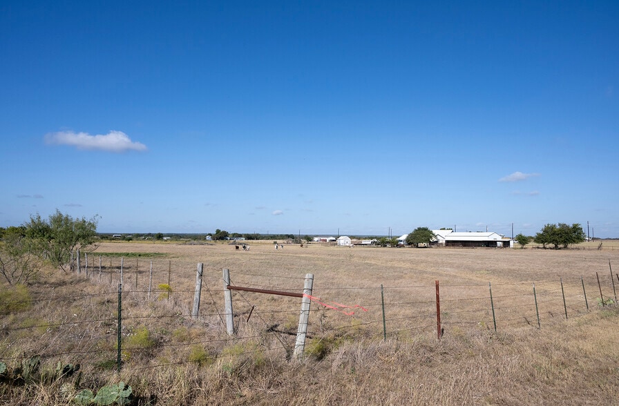 More Photos Of 1833 County Road 305, Jarrell Land For Sale