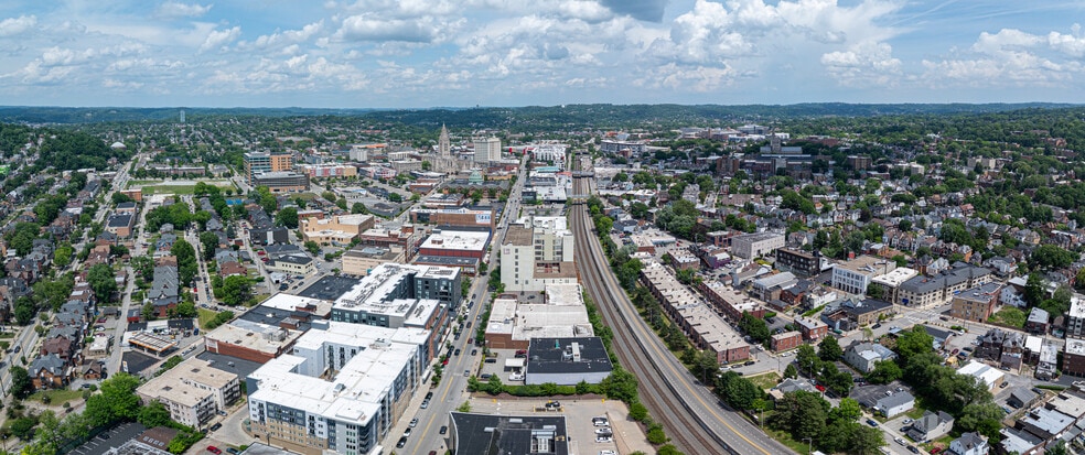 More Photos Of 5820 Centre Ave, Pittsburgh Medical For Sale