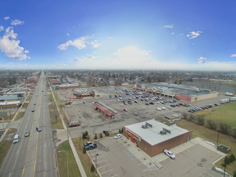 More Photos Of 13333 Eureka Rd, Southgate Freestanding For Lease