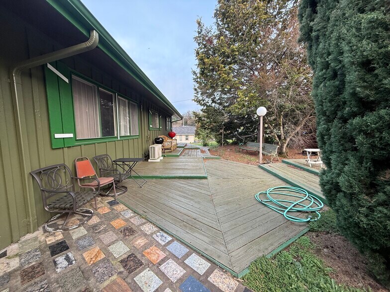 More Photos Of 3935 NE Everett St, Camas Specialty For Sale