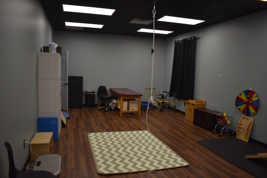 More Photos Of 520 Lew Dewitt Blvd, Waynesboro Medical For Lease