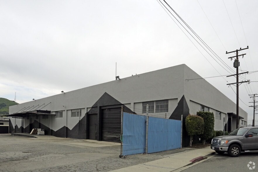 More Photos Of 8476 Steller Dr, Culver City Industrial For Lease