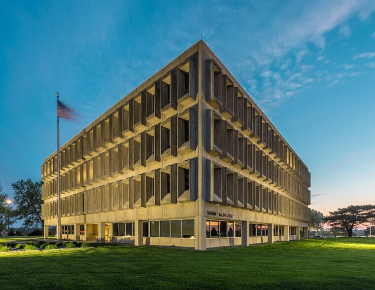 More Photos Of 5000 Westown Pky, West Des Moines Office For Lease