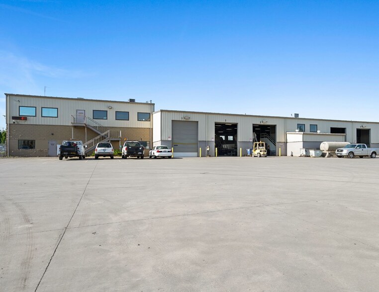 More Photos Of 24001 NE Sandy Blvd, Troutdale Unknown For Lease