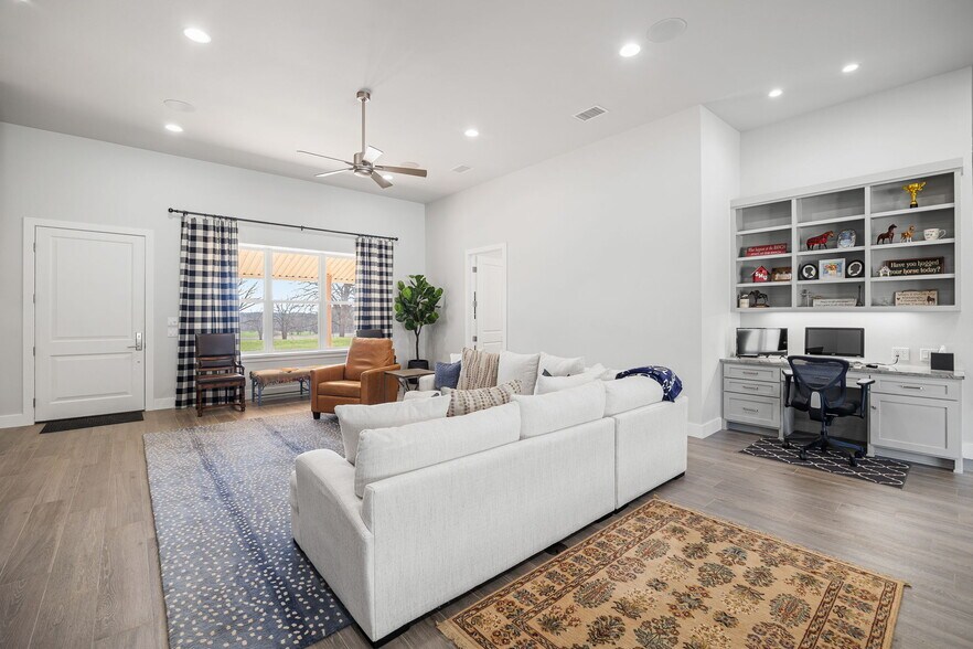 More Photos Of 21482 FM 16 W, Lindale Land For Sale