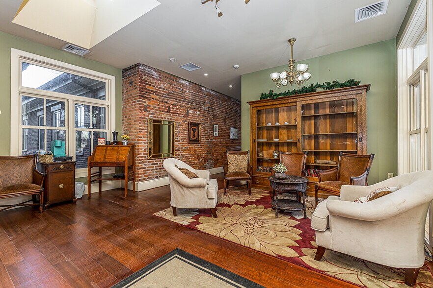 More Photos Of 399 Sinsinawa Ave, East Dubuque Specialty For Sale