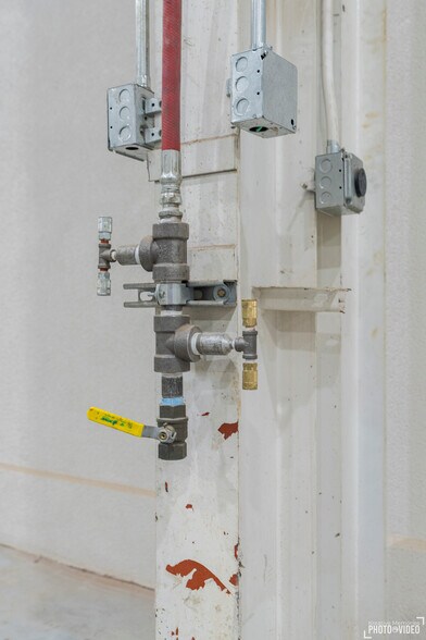 More Photos Of 612 Sinclair St, Gillette Industrial For Sale