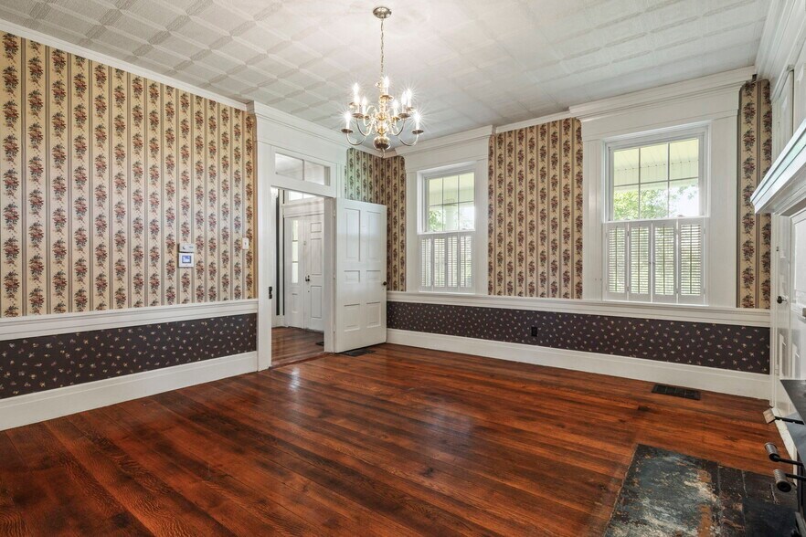 More Photos Of 29614 Tarlton Adelphi Rd, Laurelville Hospitality For Sale