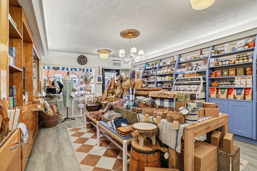 More Photos Of 55 E Main St, Lititz General Retail For Sale