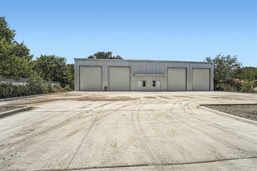 Primary Photo Of 16400 Parkview Dr, Austin Light Manufacturing For Lease