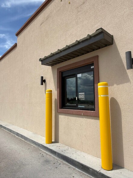 More Photos Of 1259 W I-20 Hwy, Monahans Storefront For Lease