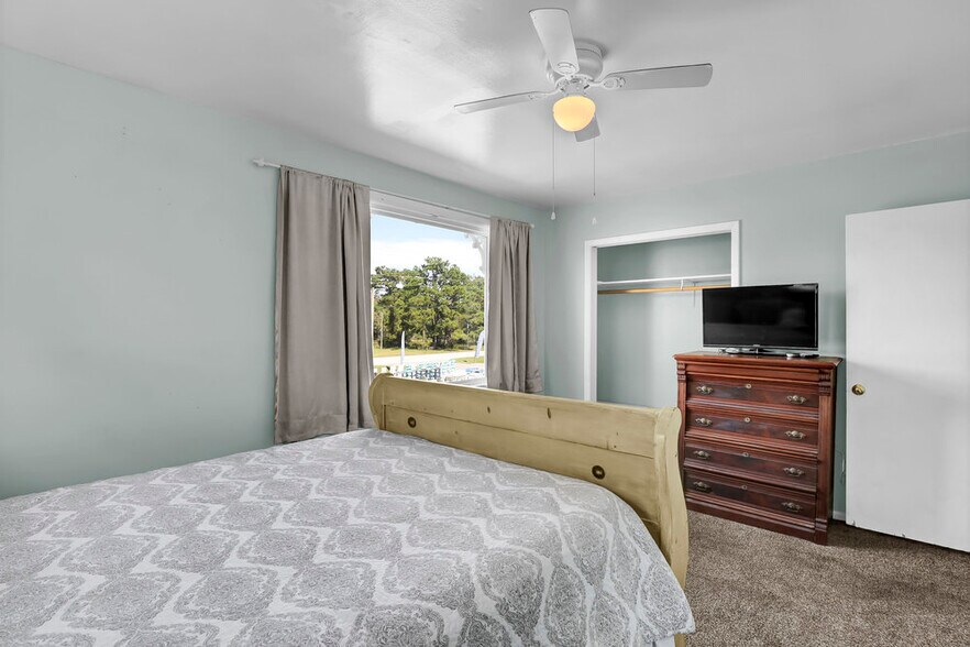 More Photos Of 892 Hwy 210, Holly Ridge Freestanding For Sale