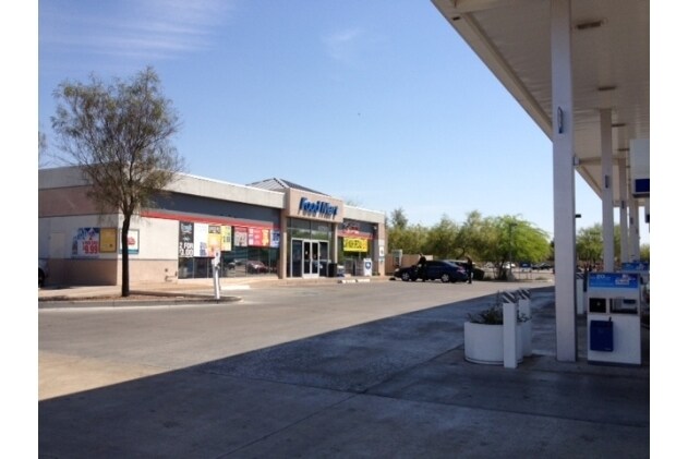 More Photos Of 4250 W Union Hills Dr, Glendale Service Station For Lease