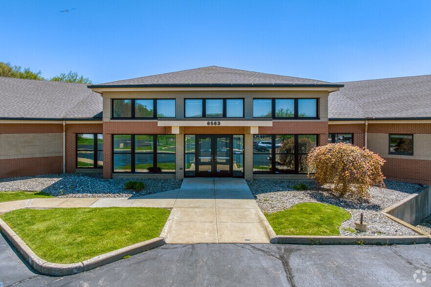 More Photos Of 6535 Seeco Dr, Kalamazoo Medical For Lease