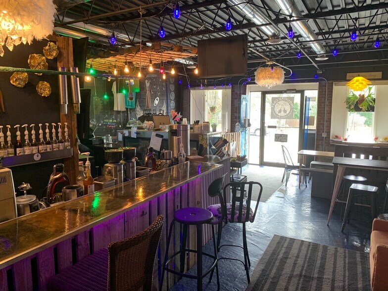 More Photos Of 1630 Midland Beaver Rd, Industry General Retail For Lease