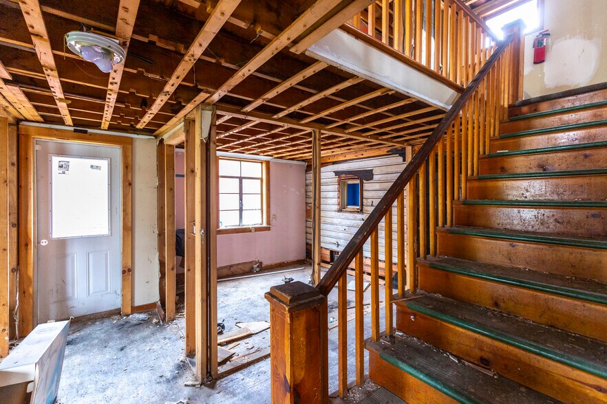 More Photos Of 23 E Main St, Hancock Restaurant For Sale