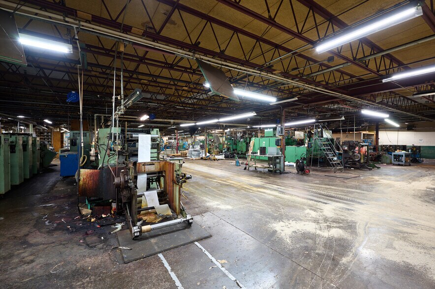 More Photos Of 352 Center St, Caledonia Manufacturing For Sale