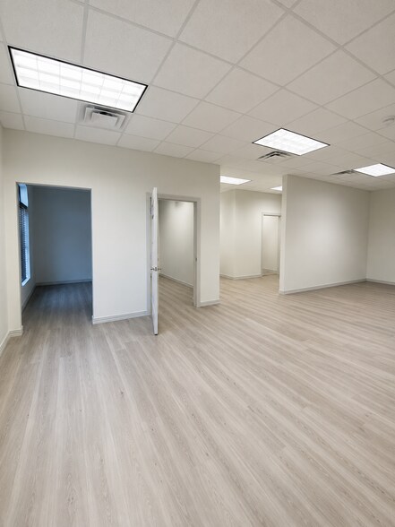 More Photos Of 7115 FM 2920, Spring Unknown For Lease