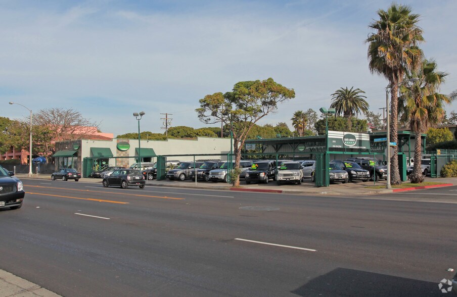 Primary Photo Of 2515 Lincoln Blvd, Santa Monica Auto Dealership For Lease