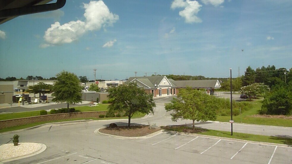 More Photos Of 200 Cape Fear Cir, Sneads Ferry Office For Lease