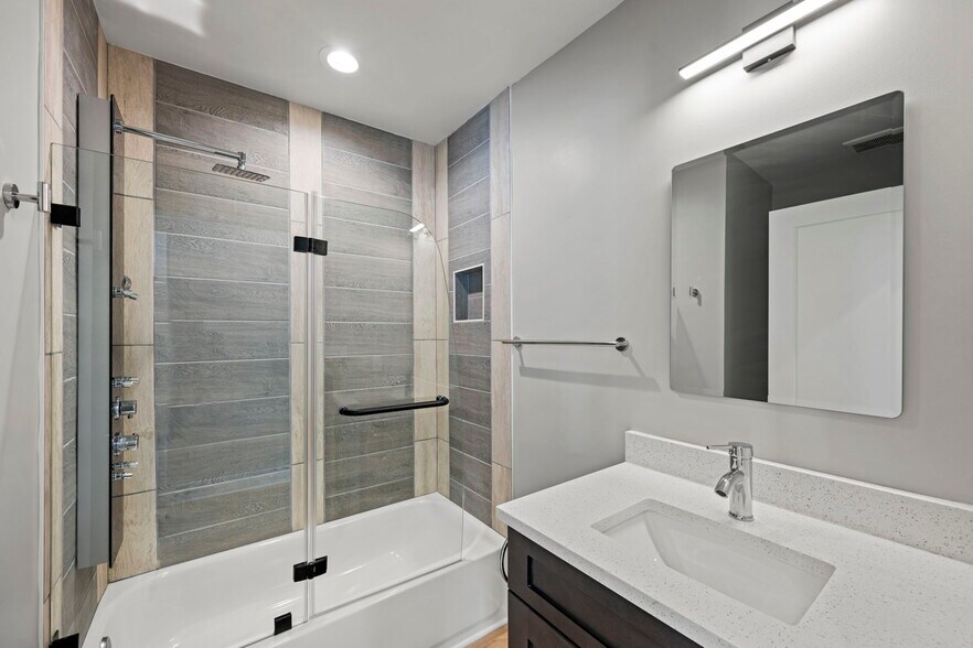 More Photos Of 4535 Avondale St, Bethesda Apartments For Sale