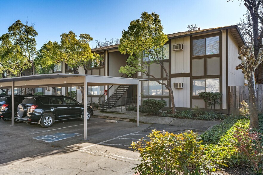 More Photos Of 505-531 Capps Ln, Ukiah Apartments For Sale