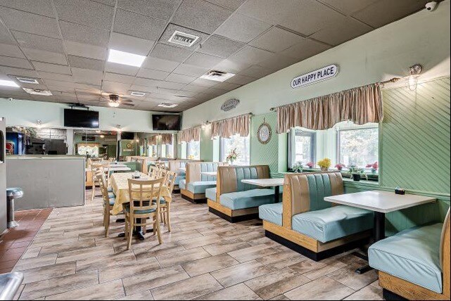 More Photos Of 1894 & 1900 Oak Tree Rd, Edison Restaurant For Sale