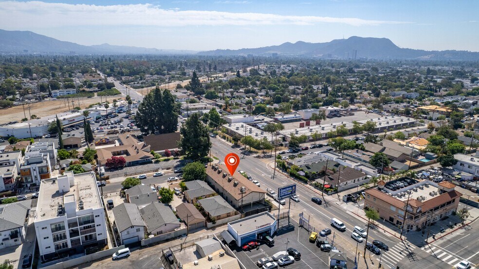 More Photos Of 6003 Craner Ave, North Hollywood Apartments For Sale