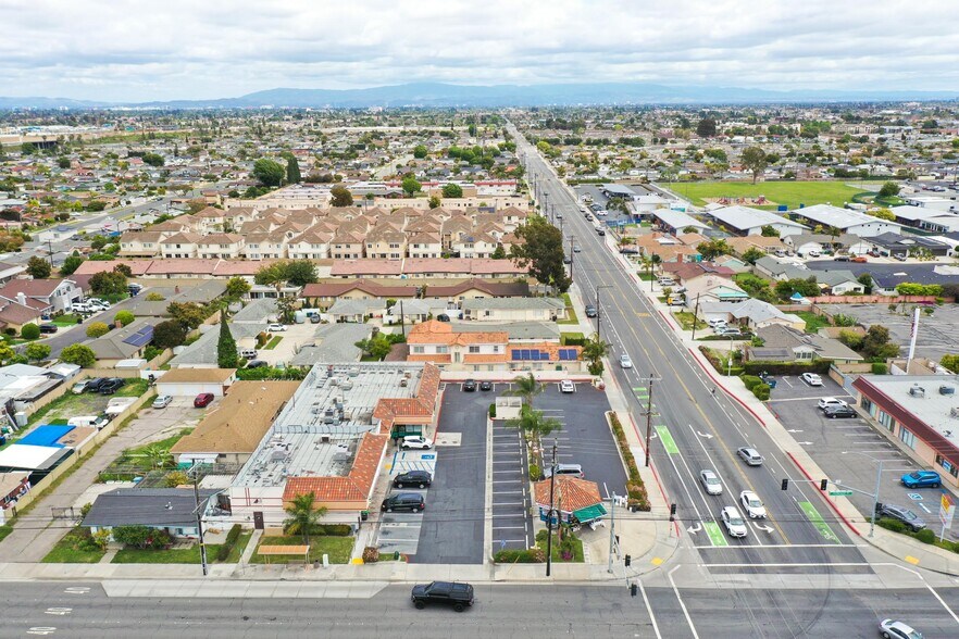 More Photos Of 13450-13472 Goldenwest St, Westminster Convenience Store For Sale