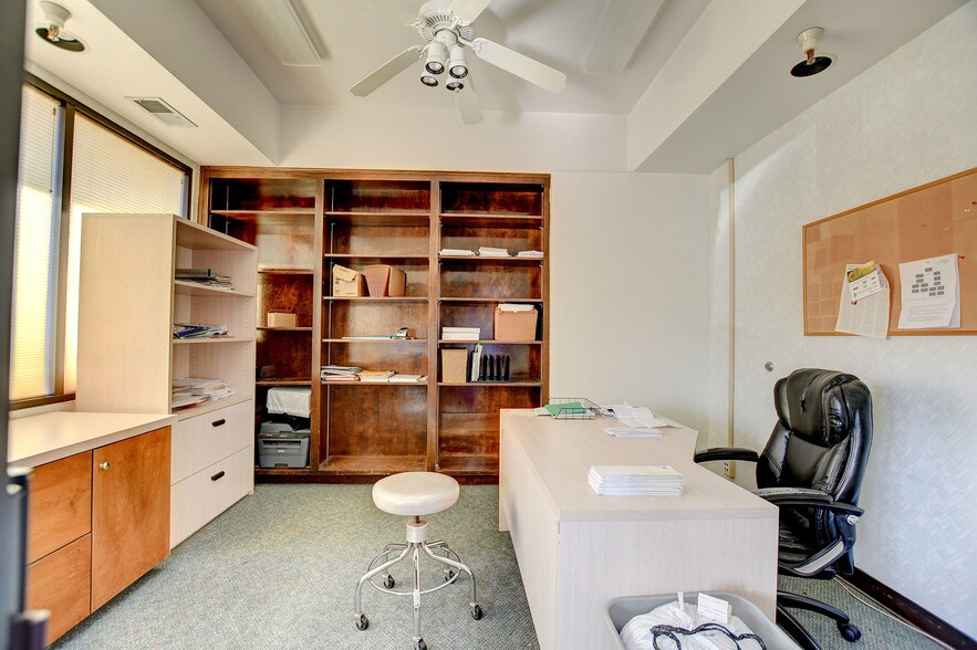 More Photos Of 18056 Wika Rd, Apple Valley Medical For Lease