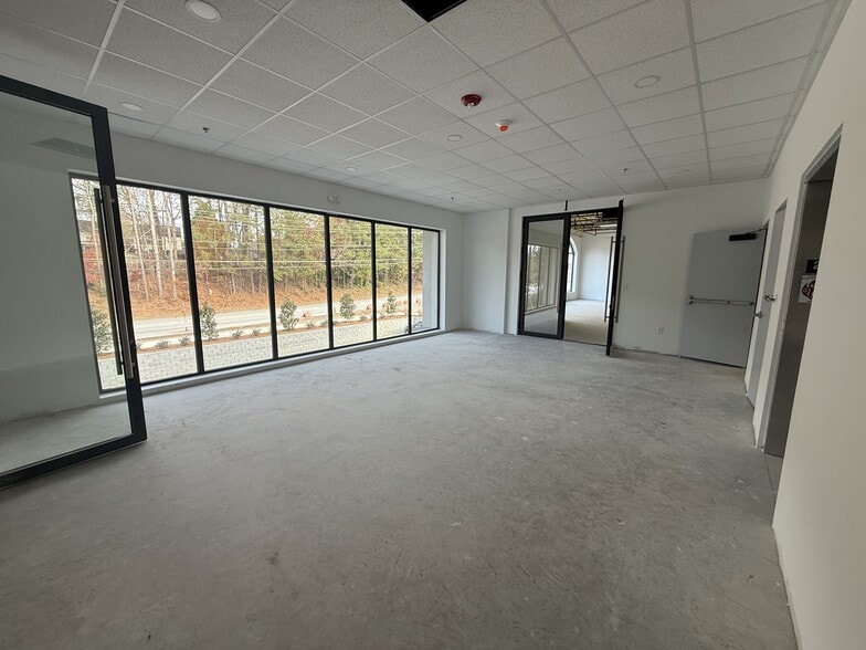 More Photos Of 4560 Satellite Blvd, Duluth General Retail For Sale