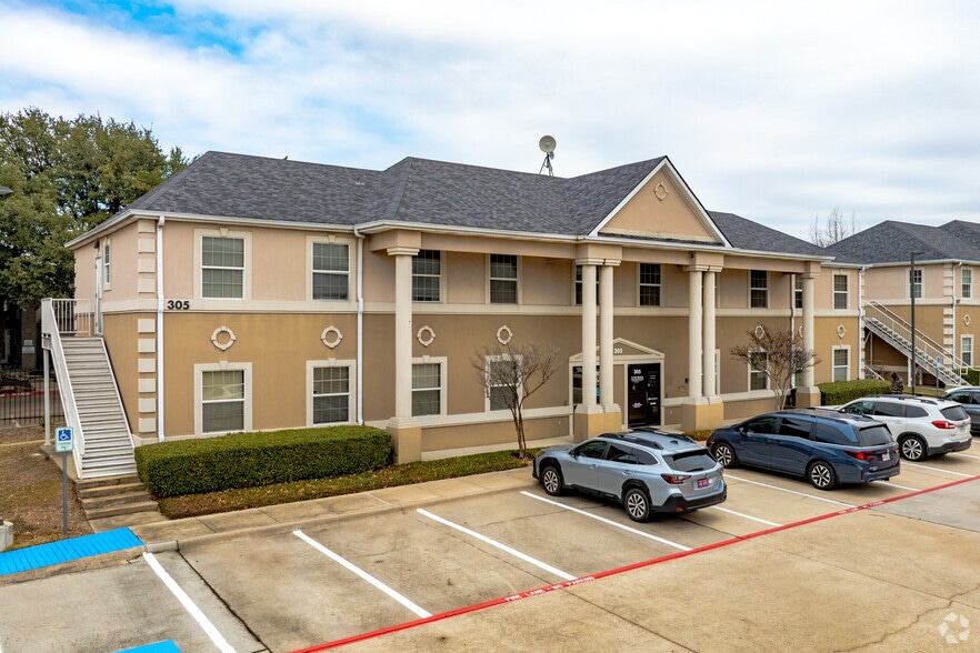 Primary Photo Of 303 S Jupiter Rd, Allen Unknown For Lease