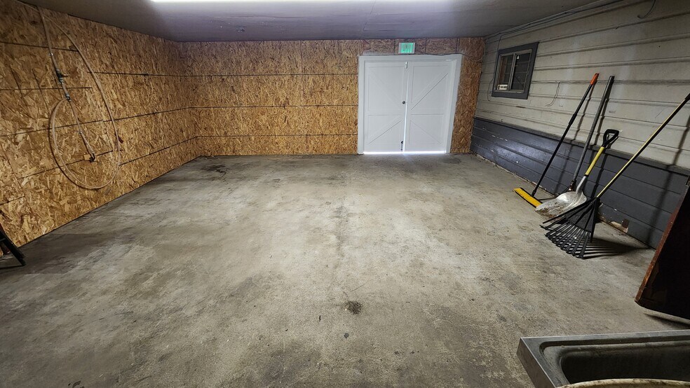 More Photos Of 6225 Greens Rd, Humble Bar For Lease