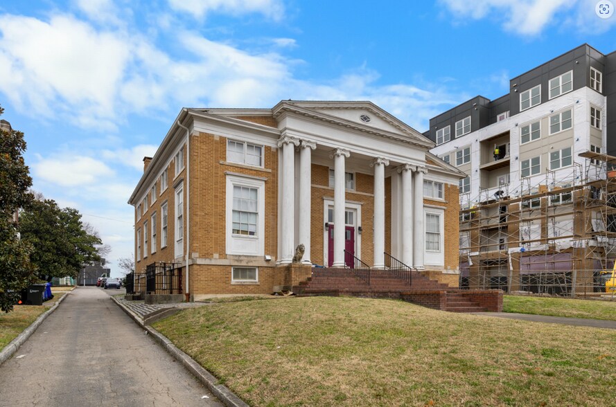 More Photos Of 311 E Main St, Durham Office For Sale