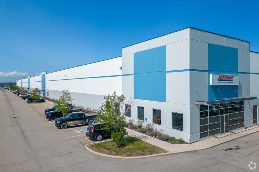 More Photos Of 19 Aero Dr NE, Calgary Warehouse For Lease