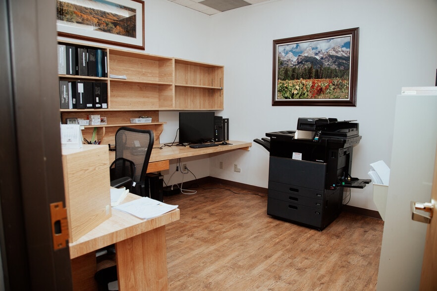 More Photos Of 2710 Delta Pl, Colorado Springs Office For Sale