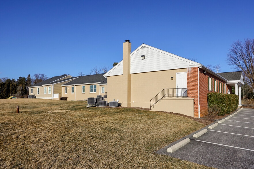 More Photos Of 121 Walnut Hill Rd, Millersville Religious Facility For Sale